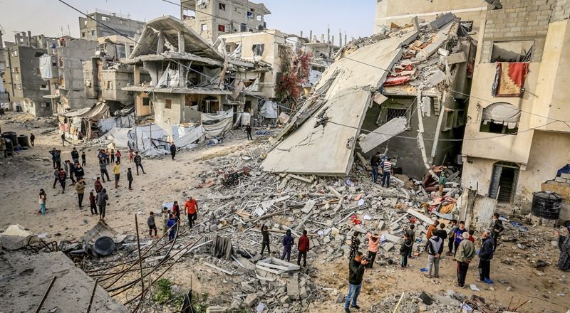 غزة: ارتقاء 5 فلسطينيين اثر قضف وغارات اسرائيلية
