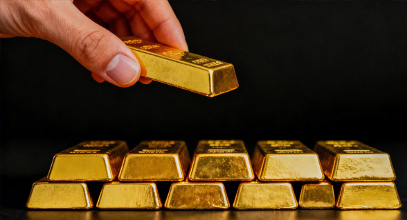 الذهب ينخفض مع ترقب محضر اجتماع المركزي الأمريكي