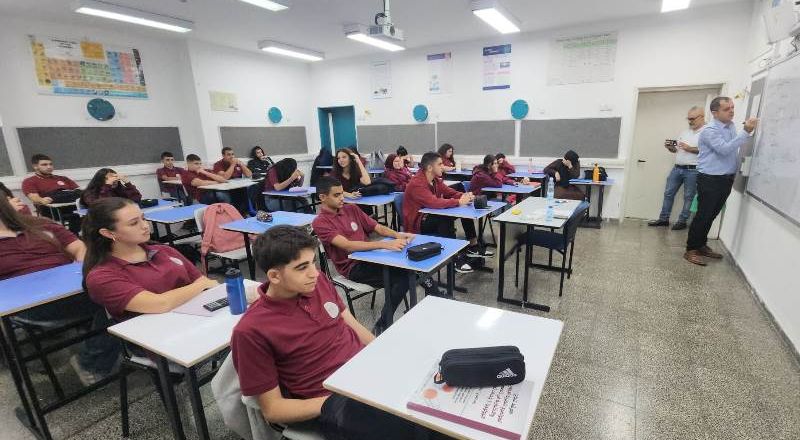لتعزيز ثقافة الحوار ونبذ العنف.. هيئة السلم الأهلي تلتقي طلاب ثانوية شعب