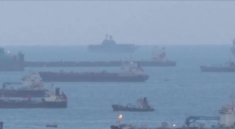 واشنطن تفرض عقوبات على 17 سفينة لنقلها النفط الإيراني