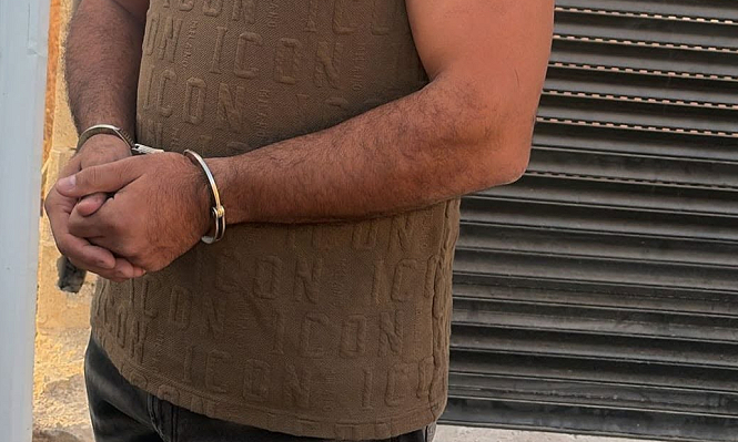 اعتقال مشتبه به بالاعتداء على سائق حافلة عربي وتهديده بالقتل