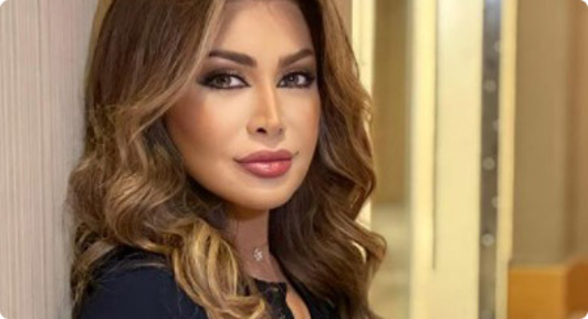 نوال الزغبي من الرياض ترفض وصف ‘العالقة‘: أنا بين ناسي