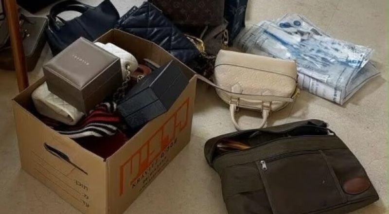 رولكس وبرادا وكارتييه.. الشرطة تنشر صور مقتنيات ضُبطت لدى رئيس بلدية كفار سابا المشتبه بالفساد
