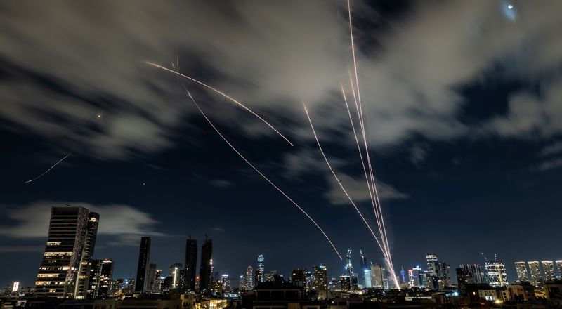 تقرير: الجيش الإسرائيلي يجهّز خططًا لعملية عسكرية محتملة ضد إيران