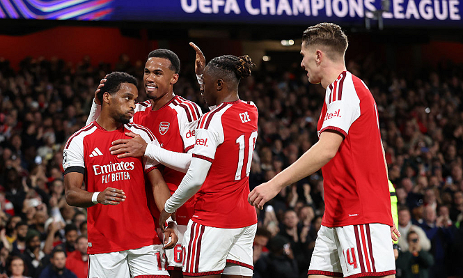 دوري أبطال أوروبا: أتلتيكو يزيد متاعب يونايتد وفوز أرسنال وسقوط إنتر