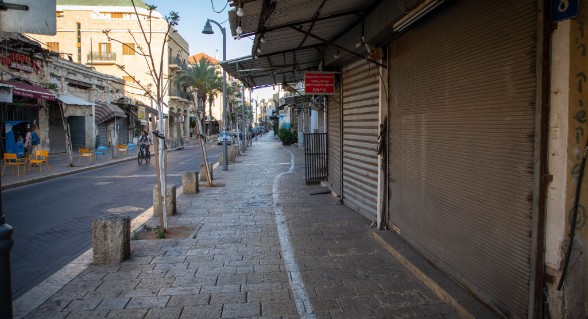 اجتماع طارئ في يافا لبحث اعتداء الشرطة على الأب قسطنطين نصار راعي الكنيسة الأرثوذكسية