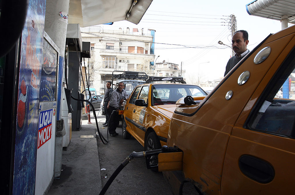 مركبات تضررت.. وزارة الطاقة السورية تكشف أسباب أزمة البنزين المغشوش