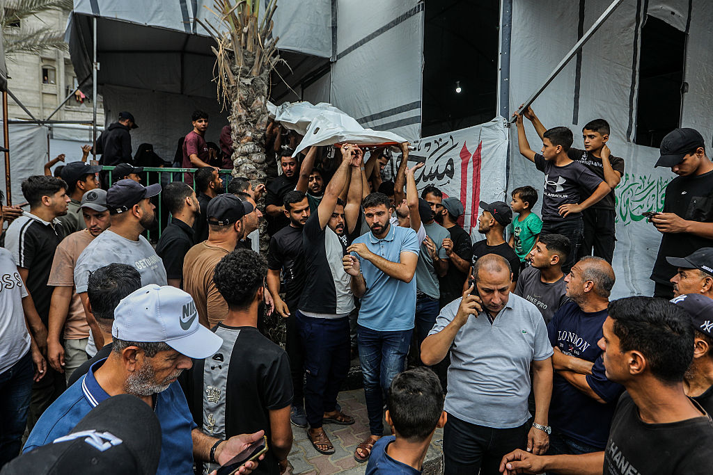 نسف مربعات سكنية في غزة.. استشهاد فلسطيني باستهداف حي الصفطاوي