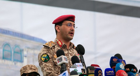 الحوثيون يعلنون استهداف مواقع في السعودية ولا تأكيد من المملكة حتى الآن
