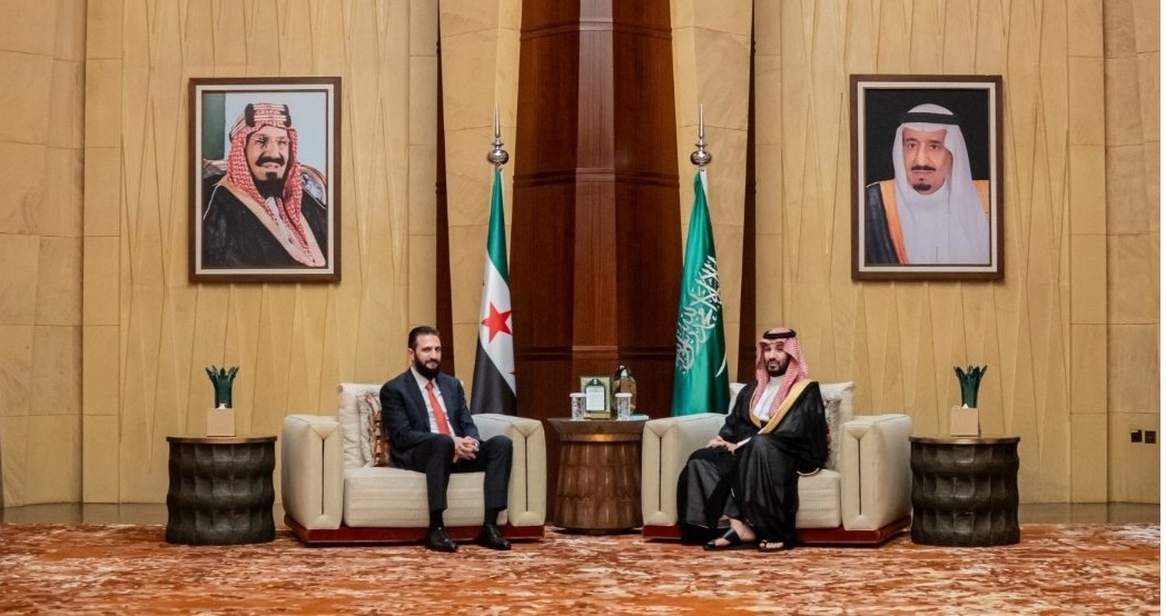 أكدا دعم الاستقرار بالمنطقة.. ولي العهد السعودي يلتقي الشرع في الرياض